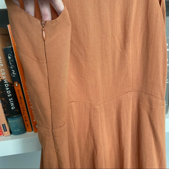 SOLD - Everly Wide-leg Jumpsuit - Picture 4 of 5